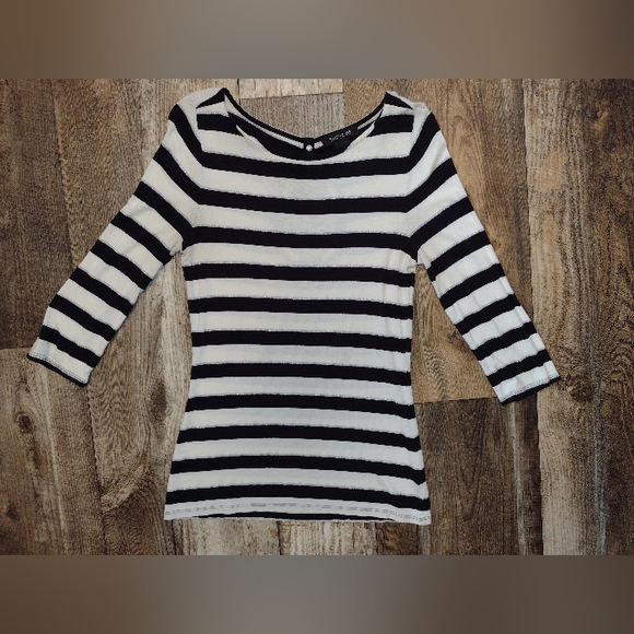 White House Black Market White, Black and Silver Striped Top, Size XS - Picture 3 of 8